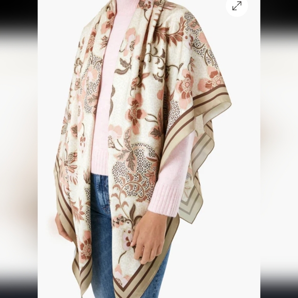 Tuckernuck Montecitto Chintz Scarf - Picture 5 of 11